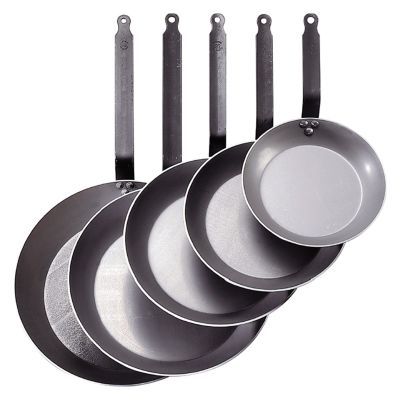 Patelnia okrągła śr. 24 cm CARBONE PLUS - DE BUYER