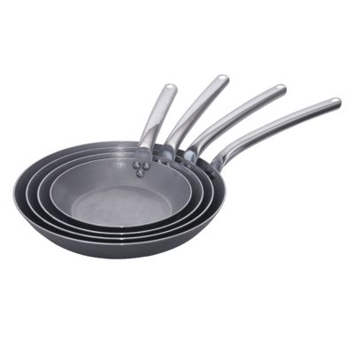 Patelnia okrągła z uchwytem wentylowanym śr. 20 cm CARBONE PLUS - DE BUYER